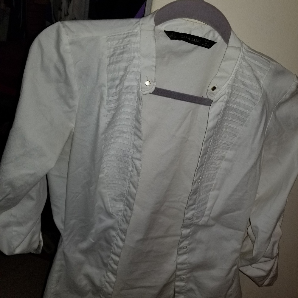 Top - Picture 2 of 3